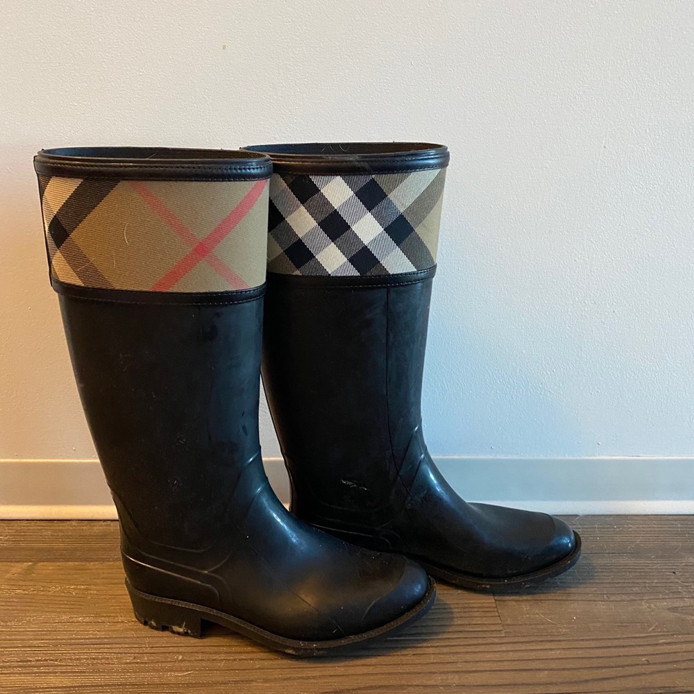 Burberry rain boots